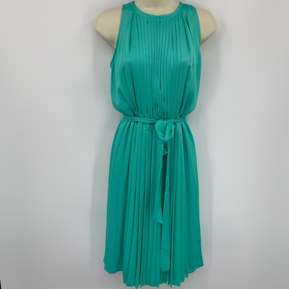 DVF Ria Crest green pleat shift dress chiffon 12